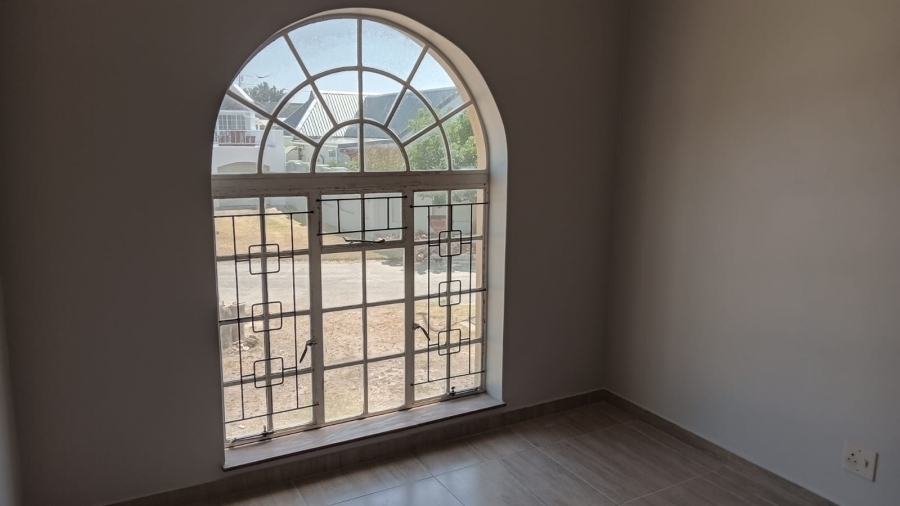 To Let 3 Bedroom Property for Rent in Aston Bay Eastern Cape